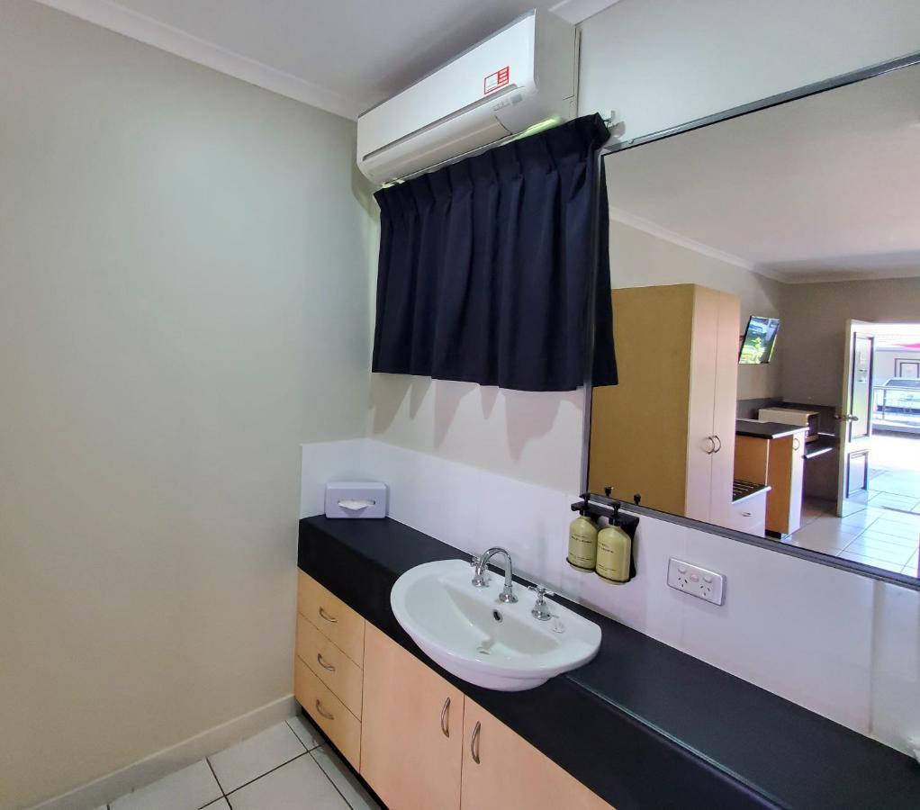 Alara Motor Inn Mackay Zewnętrze zdjęcie
