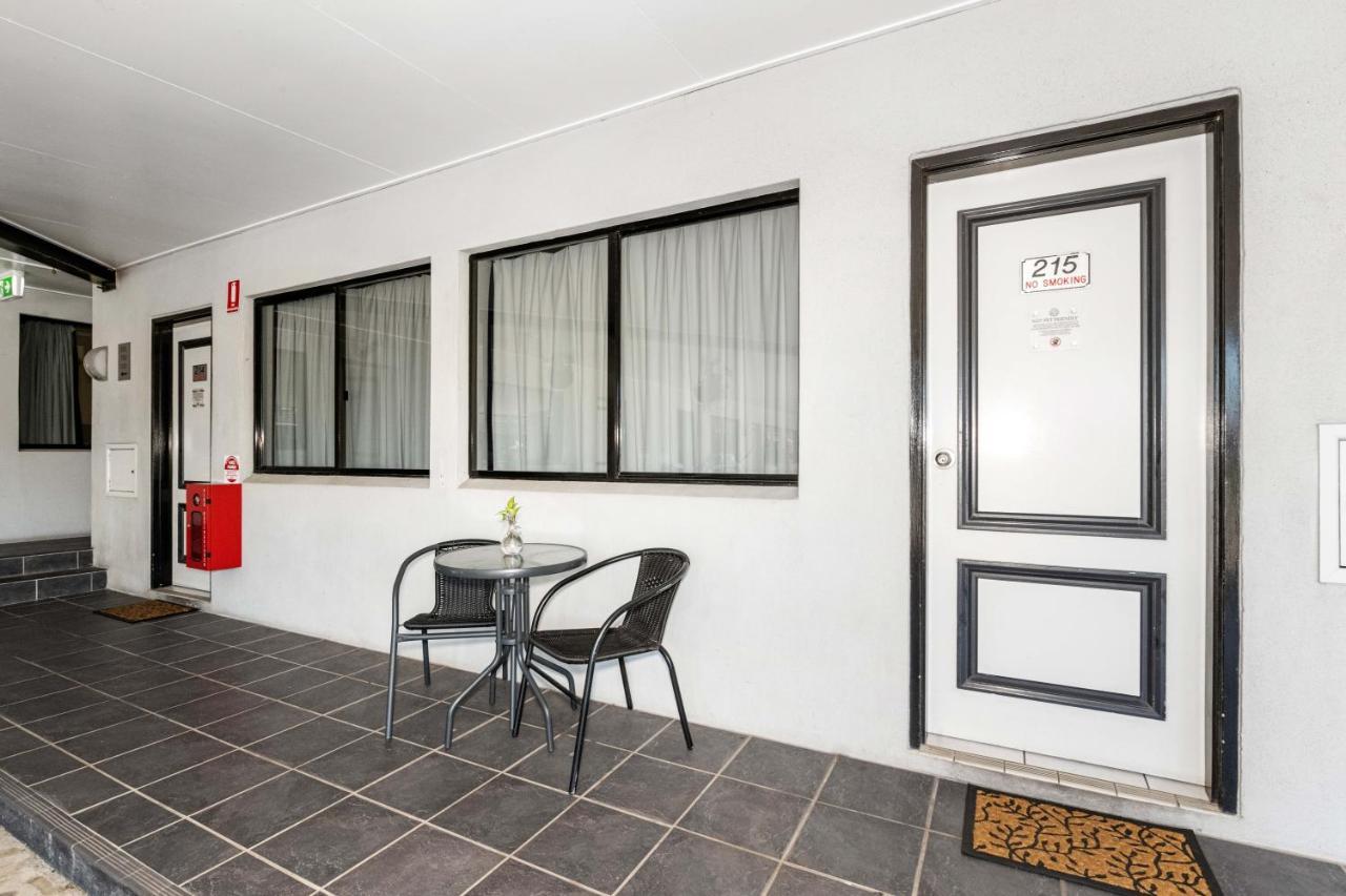Alara Motor Inn Mackay Zewnętrze zdjęcie