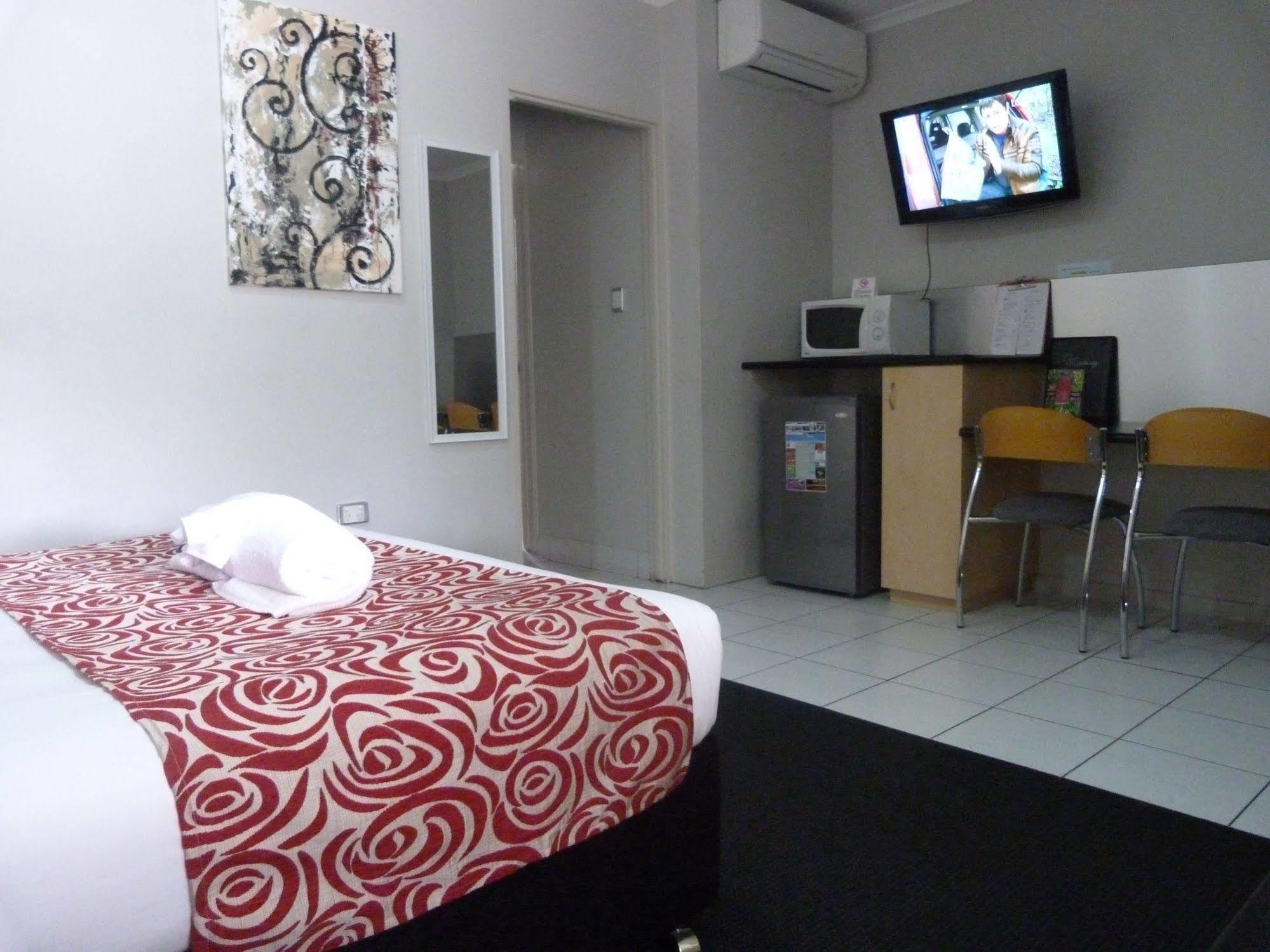 Alara Motor Inn Mackay Zewnętrze zdjęcie