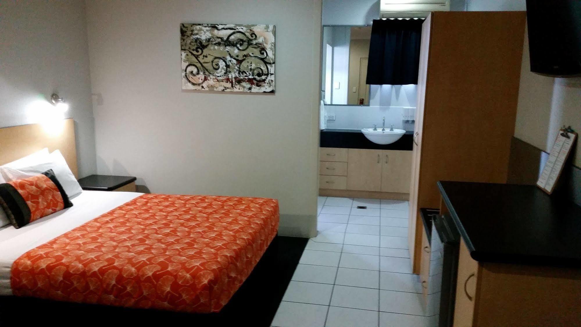 Alara Motor Inn Mackay Zewnętrze zdjęcie